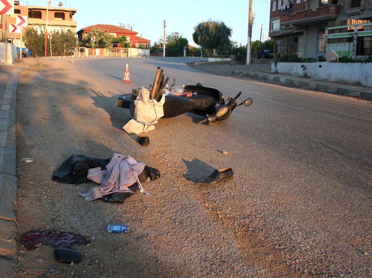 Motosiklet Duvara Çarptı: 1 Yaralı