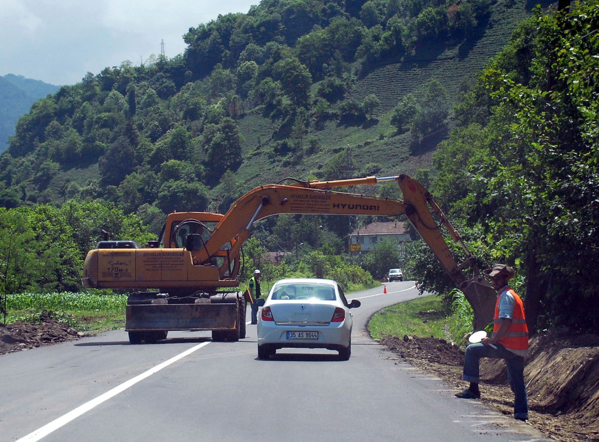 Rize\'de İlginç Yol Güvenliği