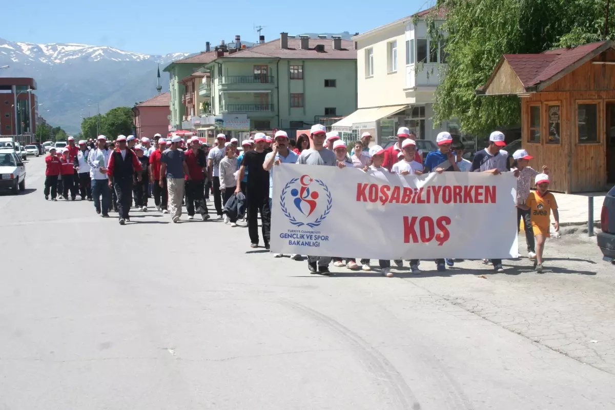 Sağlıklı ve Bilinçli Spor Yapmak İçin Yürüdüler