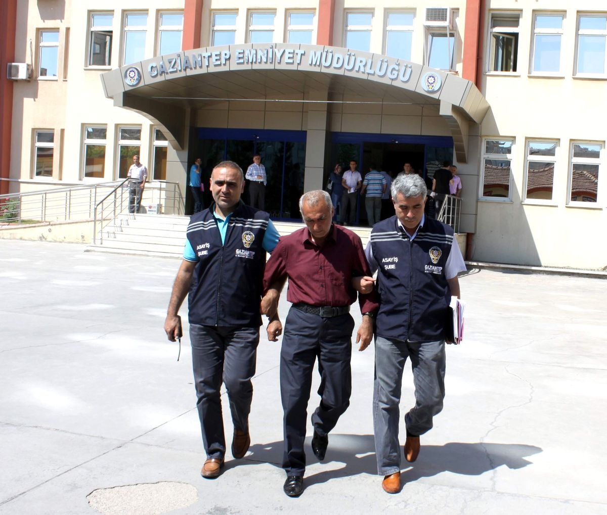 Sahte Vakıf Müdürü Hakim Karşısına Çıkarıldı