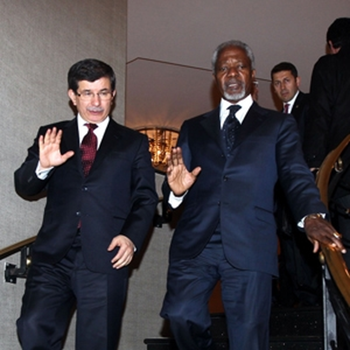 Suriye Diplomasisi Tam Gaz: Davutoğlu, Annan ile Görüştü