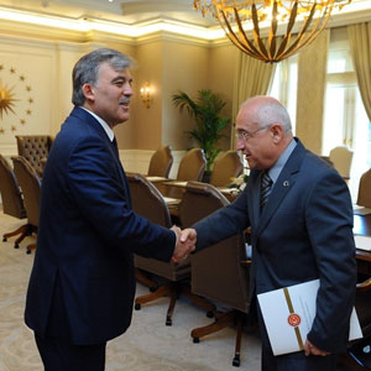 TBMM Anayasa Uzlaşma Komisyonu, Gül\'ü Ziyaret Ediyor