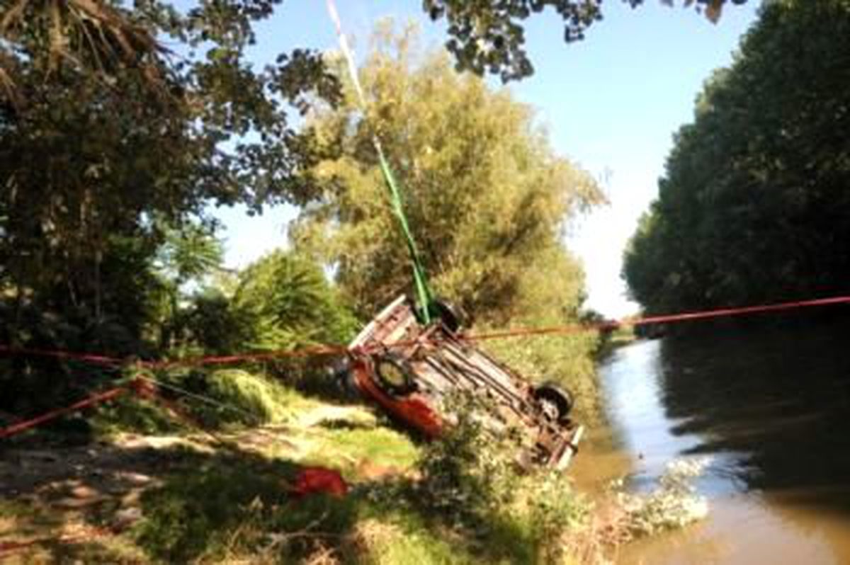 Tunca Nehri\'ne Düşen Otomobilde 2 Kişi Öldü