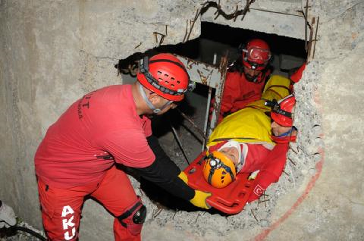Afet Tatbikatı Gerçeğini Aratmadı