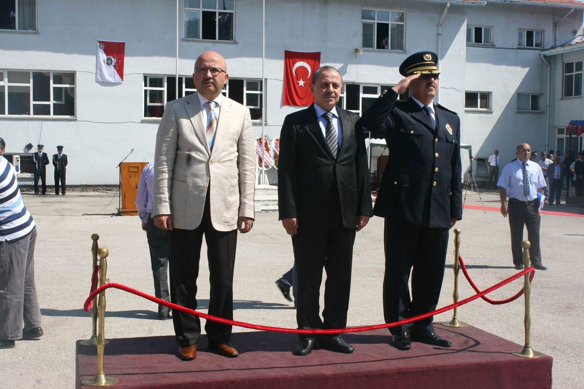 Afyonkarahisar Pmyo\'da Mezuniyet Töreni