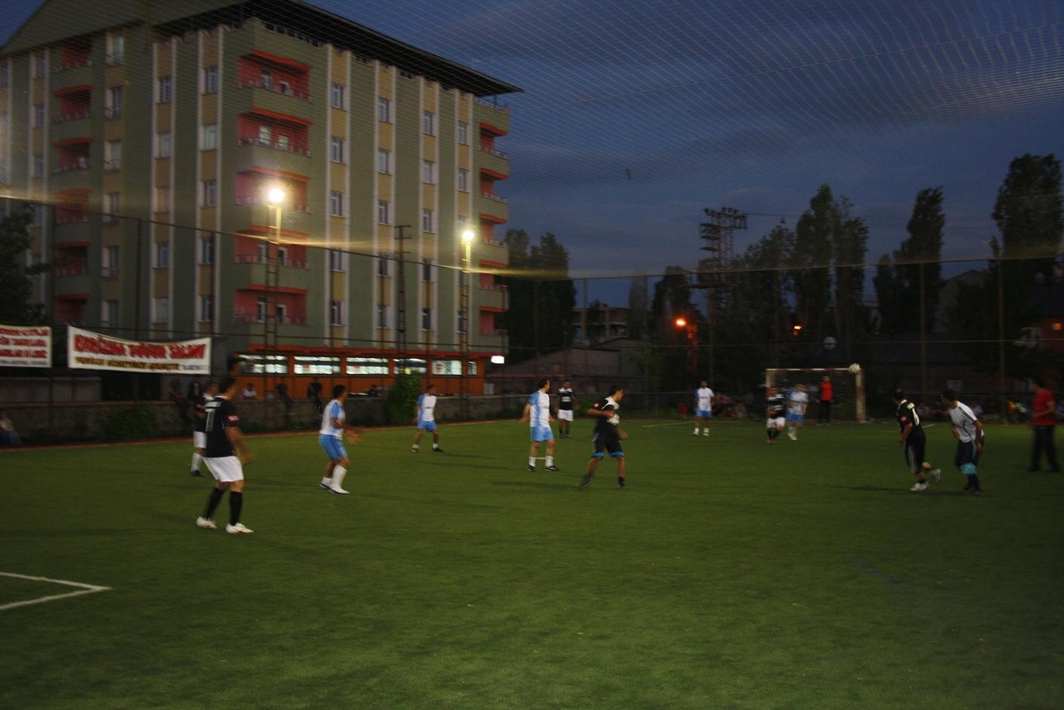 Ağrı\'da Öğretmenler Arası Futbol Turnuvası