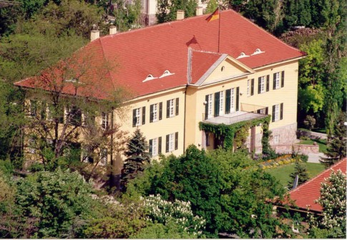 Almanya Büyükelçiliği\'nden Kadın Gazetecilere Destek