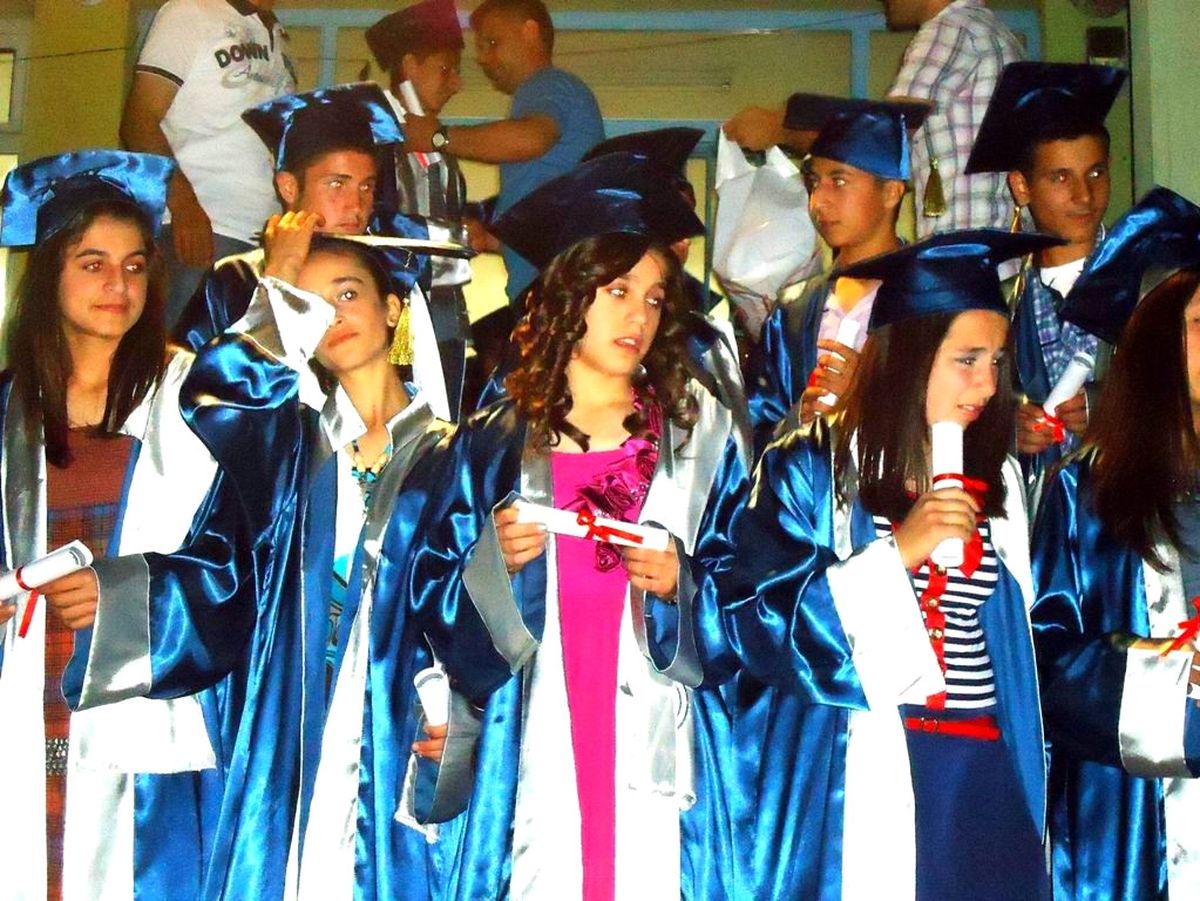 Balya Zübeyde Hanım da Mezuniyet Coskusu