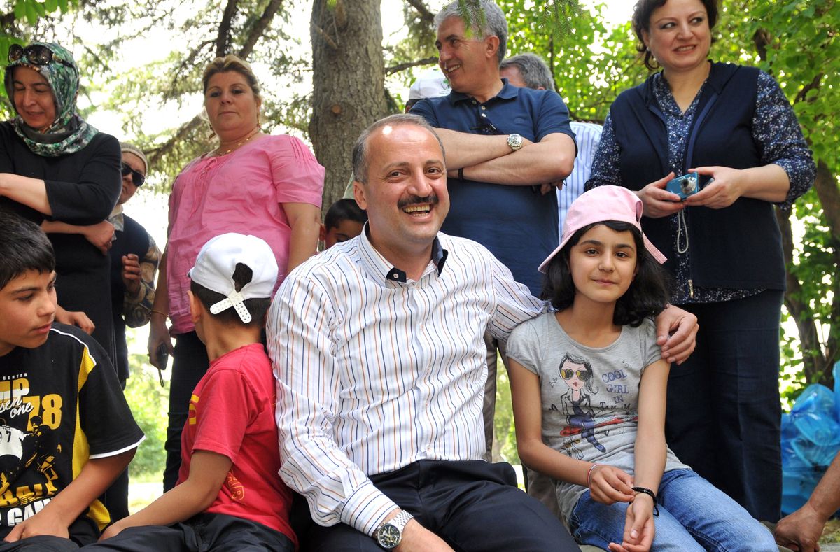 Başkan Akgül, Kimsesiz Çocukları Bahar Şenlikleri\'nde Yalnız Bırakmadı