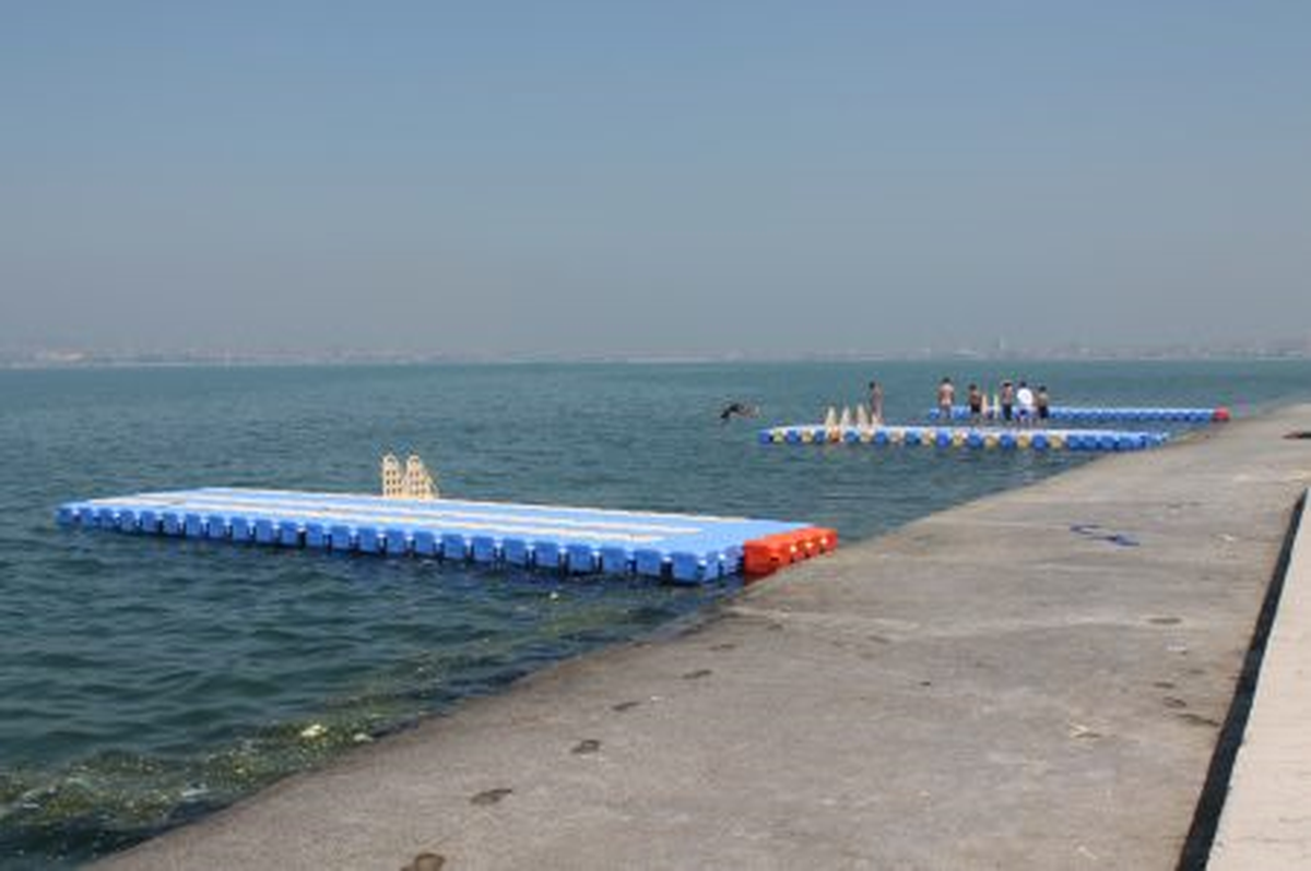 Beylikdüzü\'nde Yaz Eğlencesi Yüzen İskeleler