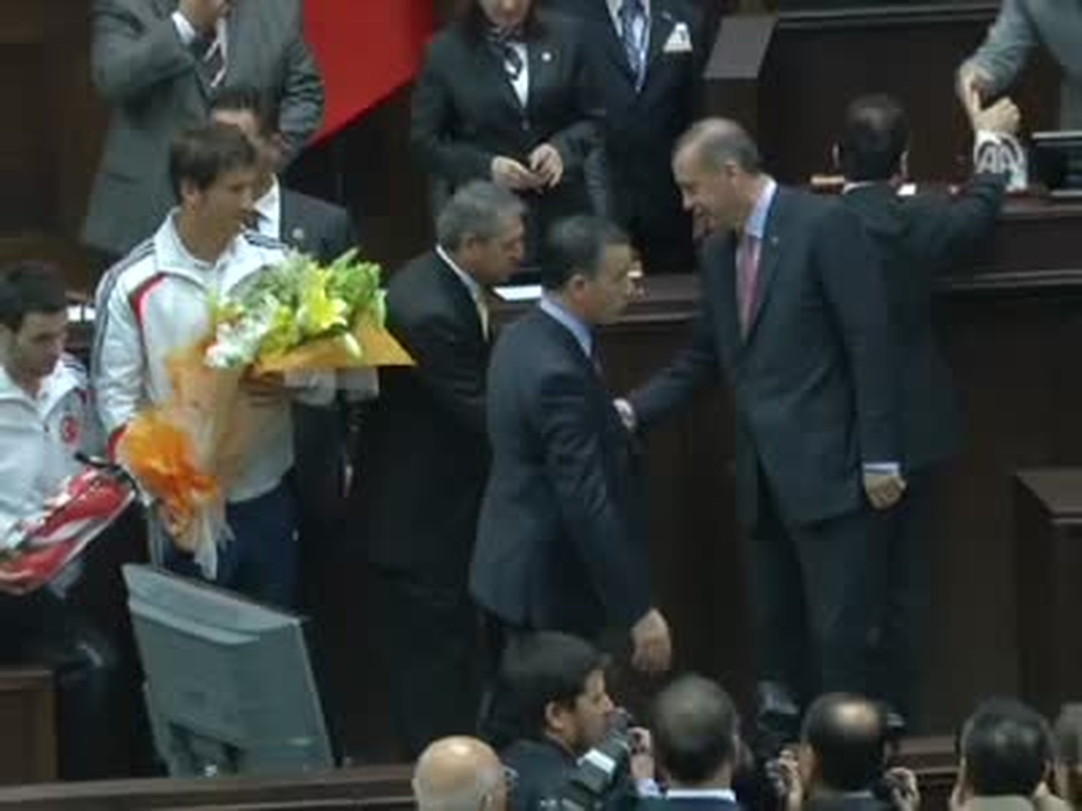 Boks Eldiveni Giydi