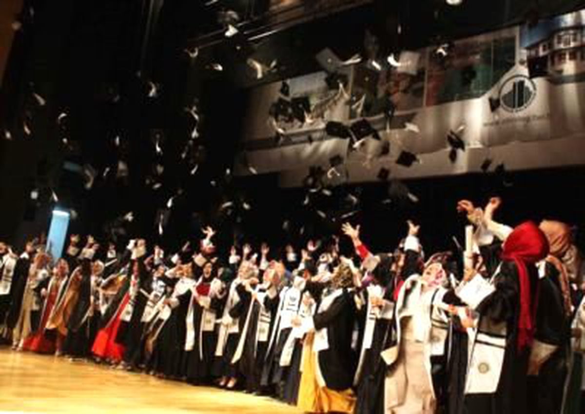 Cemil Meriç Kültür Merkezi\'nden Diploma Sevinci