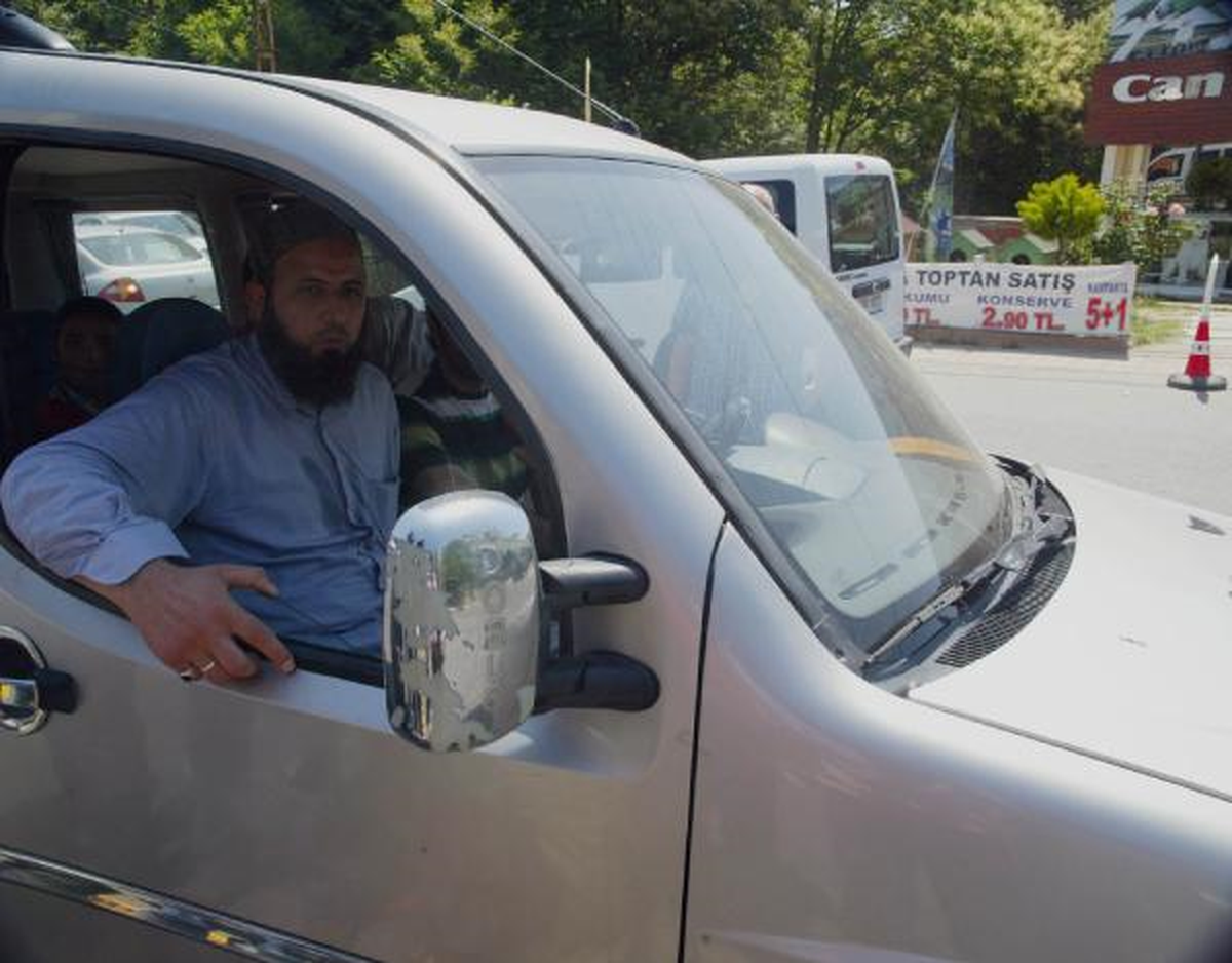 Cübbeli Ahmet Hoca Taziyeleri Kabul Ediyor