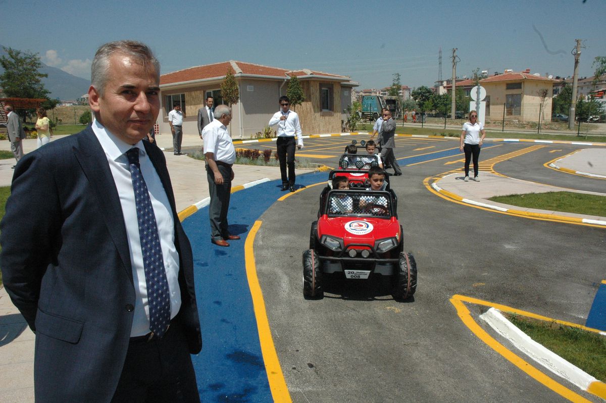 Denizli\'de Çocuklara Trafik Eğitim Parkı