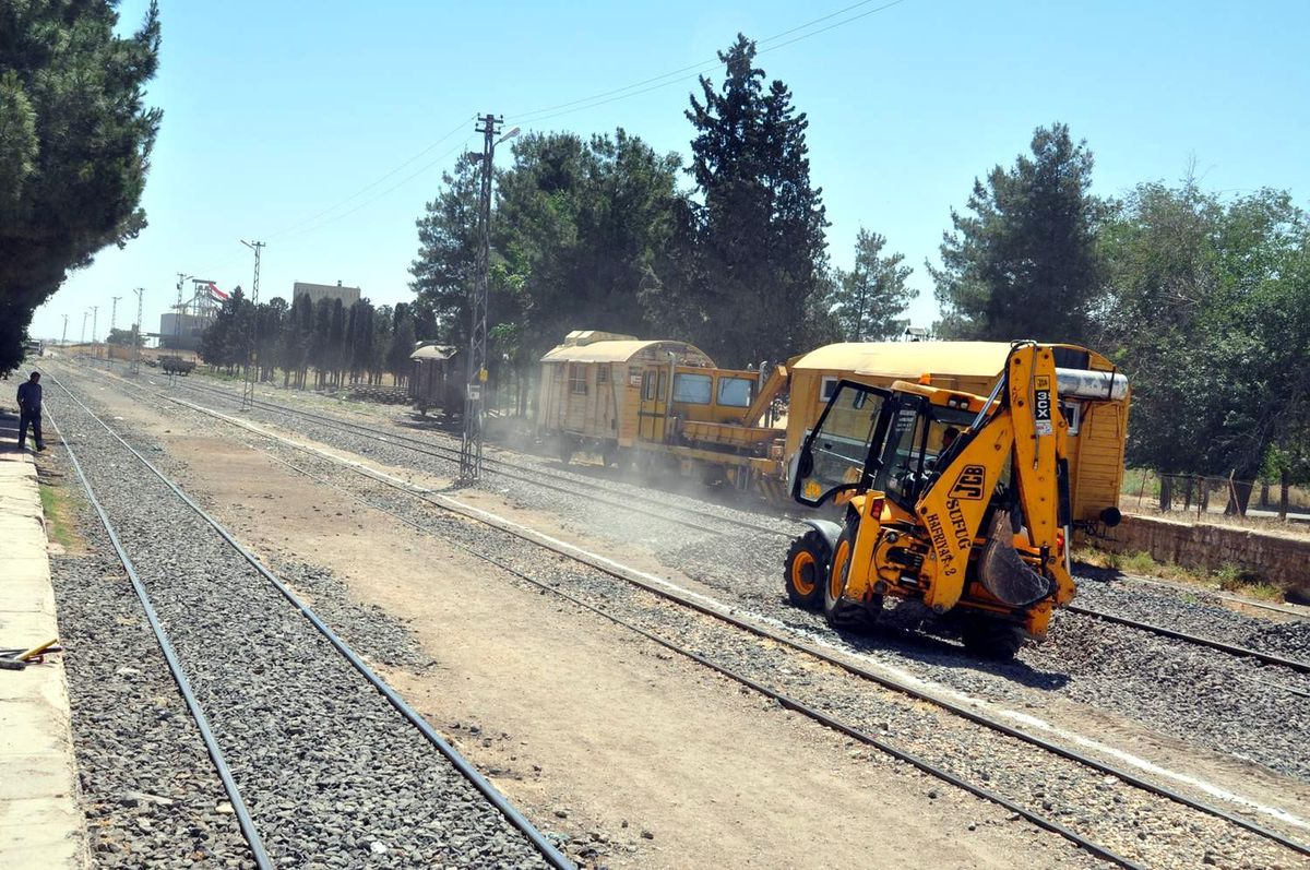 Engelli ve Yaşlılar İçin Peron Yapılıyor