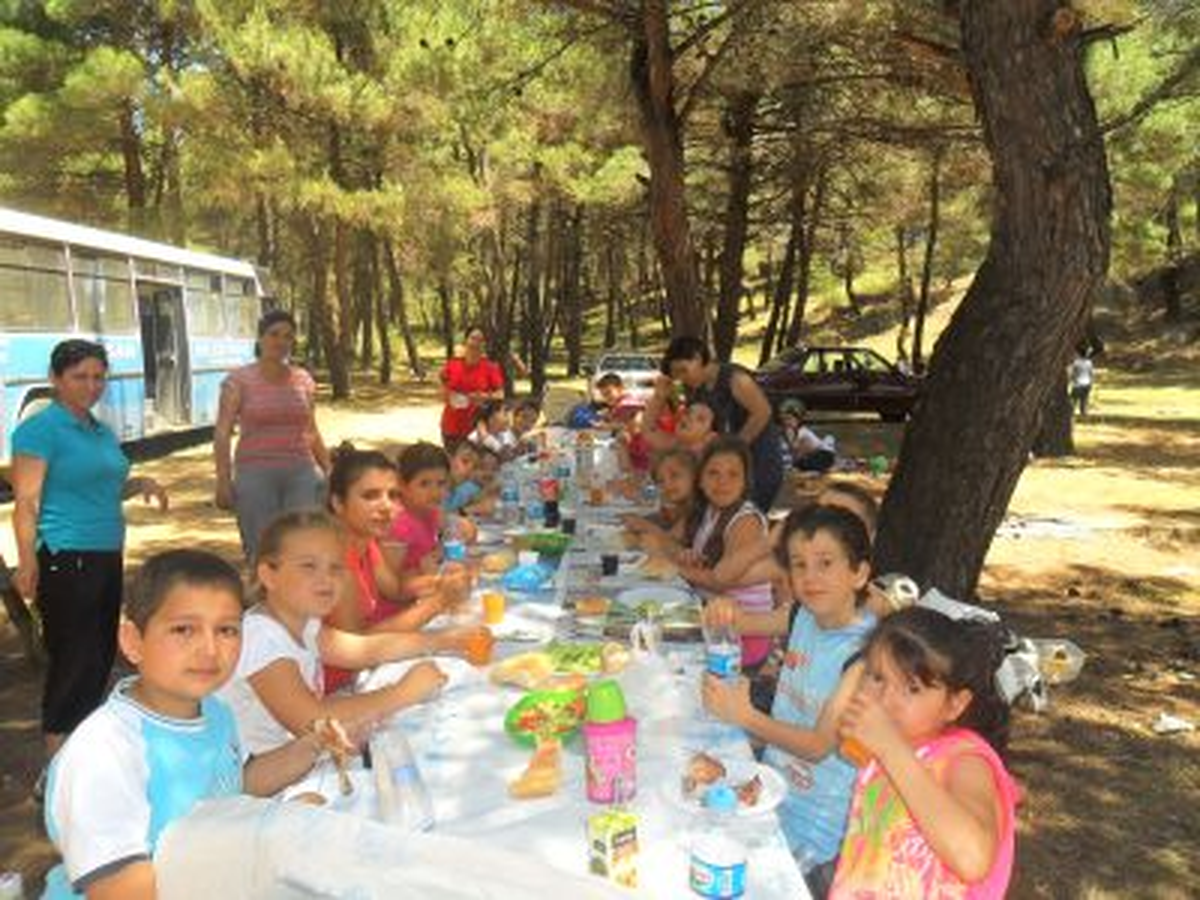 Halk Oyunları Ekibi Piknik Yaptı