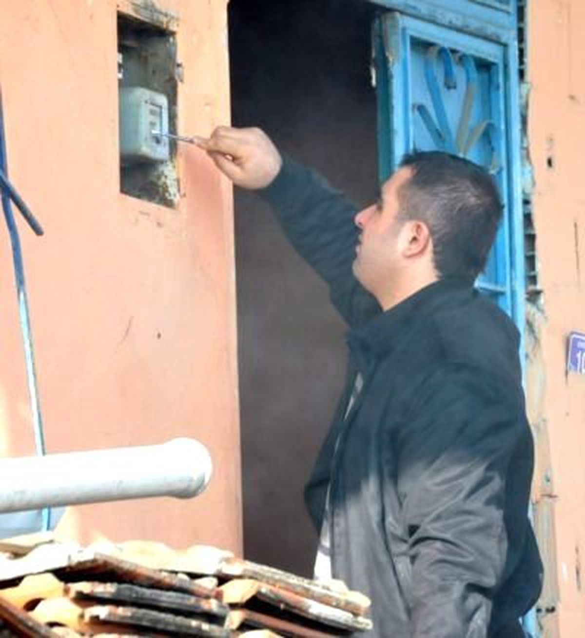 Kaçak Elektiriğe 8 Gözaltı