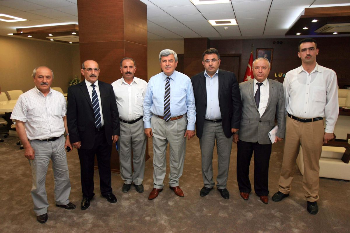 Karaosmanoğlu, "Esnafın Mağdur Edilmesine İzin Vermeyiz"