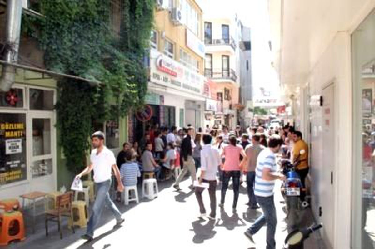 Ölüdeniz Sallanmaya Devam Ediyor