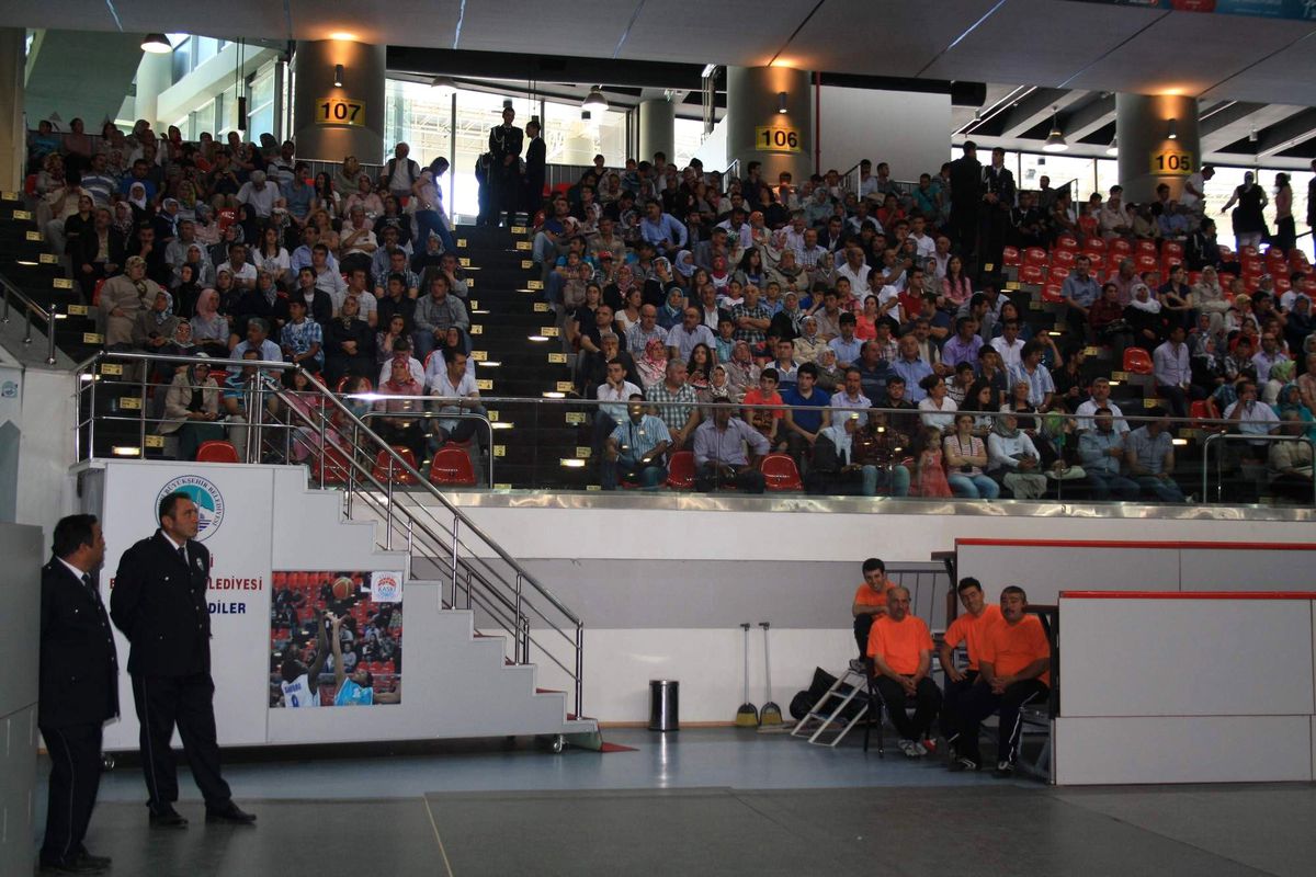 Pmyo 10. Dönem Mezunlarını Verdi