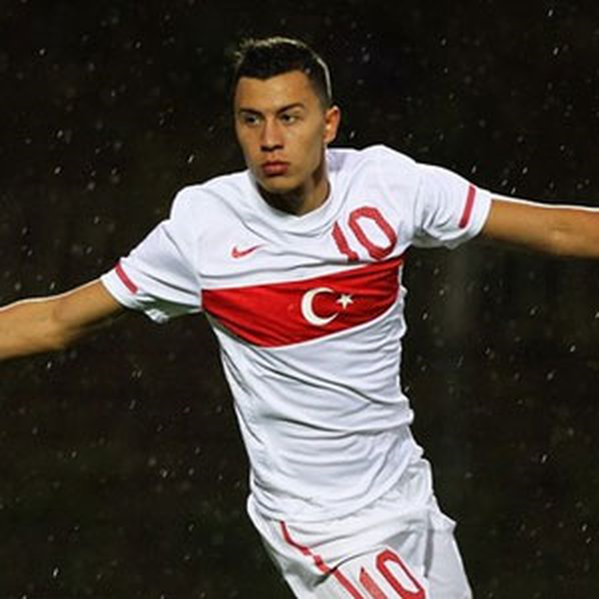 Trabzonspor, Emre Güral ile Görüşmelere Başladığını Borsa\'ya Bildirdi