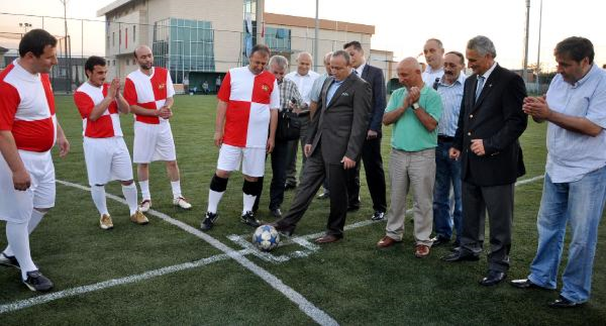 Trazon\'da Orhan Kaynar Futbol Turnuvası Başladı