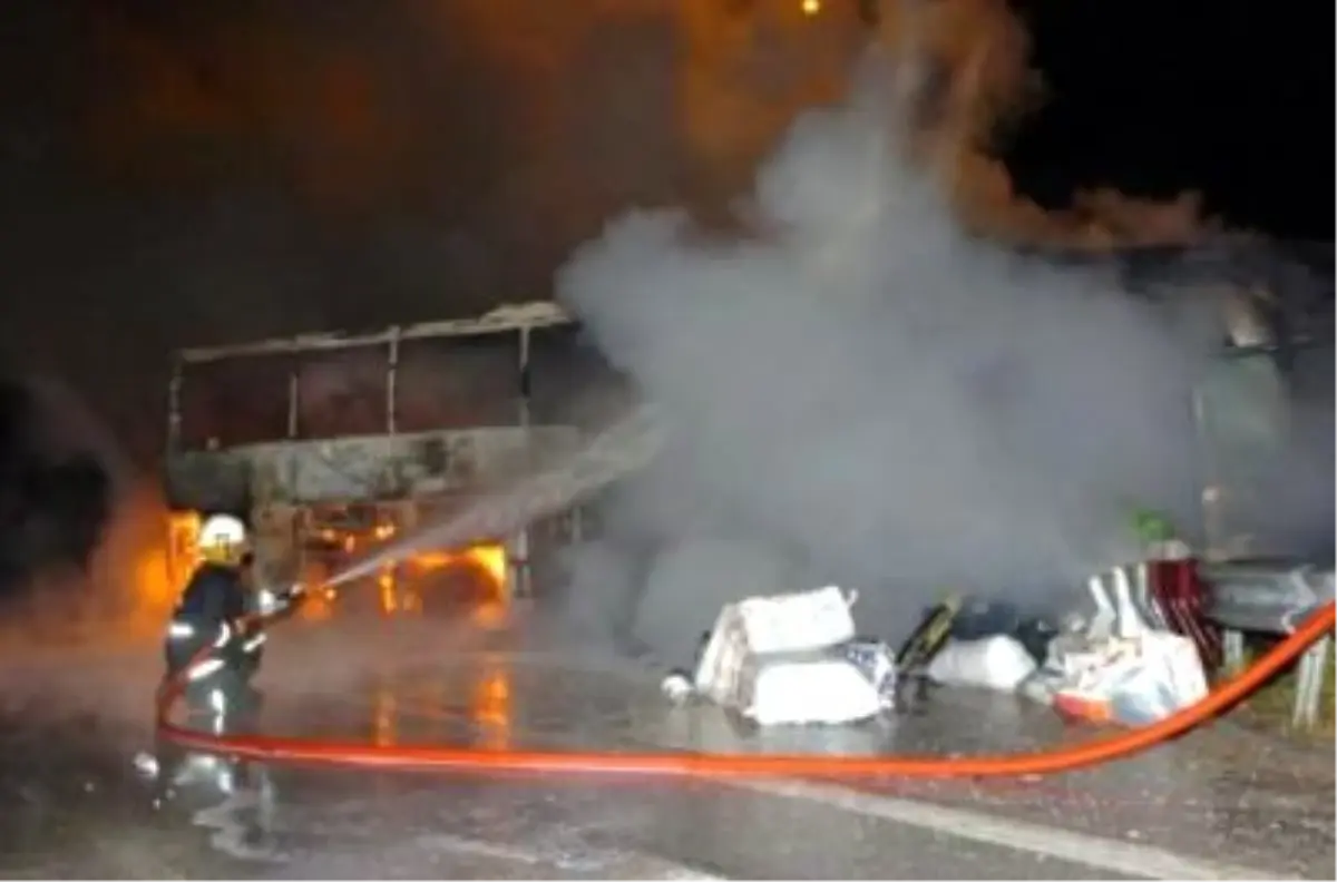 Yolcu Otobüsü Geceyarısı Seyir Halindeyken Alev Aldı.