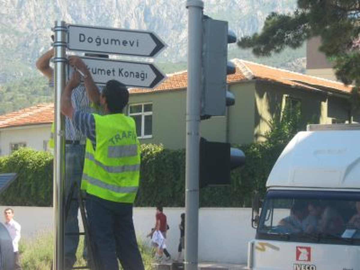 Yönlendirme Levhalarına Yeni Dizayn