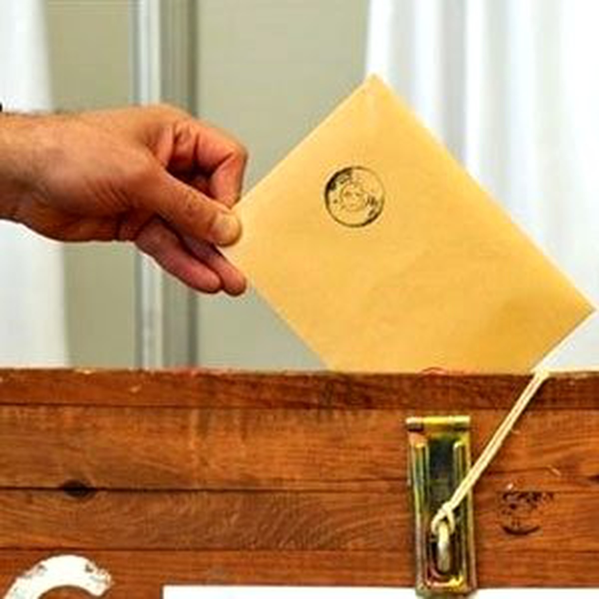 Yurt Dışında Yaşayan Vatandaşlar Bulundukları Ülkelerde Oy Kullanılabilecek