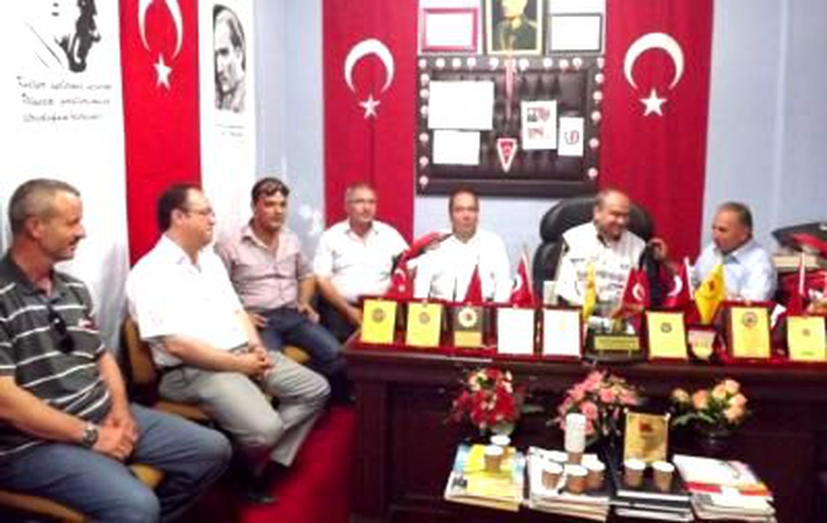 AK Parti Manisa Merkez İlçe Teşkilatı Köy Ziyaretlerini Sürdürüyor