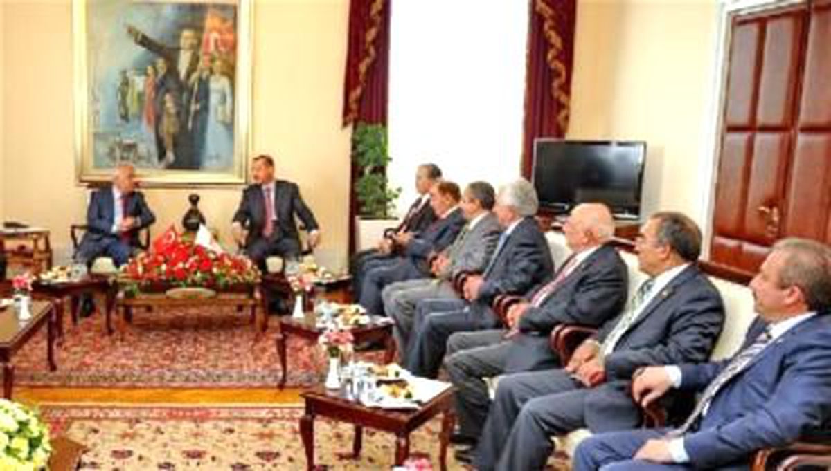 Başbakan Erdoğan, Anayasa Uzlaşma Komisyonu Üyeleriyle Bir Araya Geldi