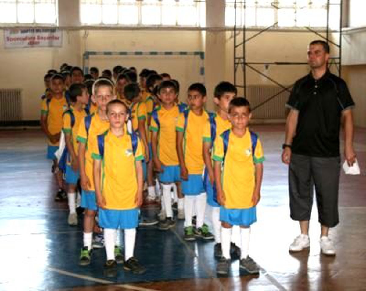 Büyükşehir Yaz Spor Okulları İlçelerde de Açılıyor