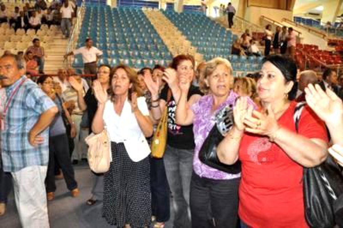 CHP Adana İl Kongresine İptal Kararı