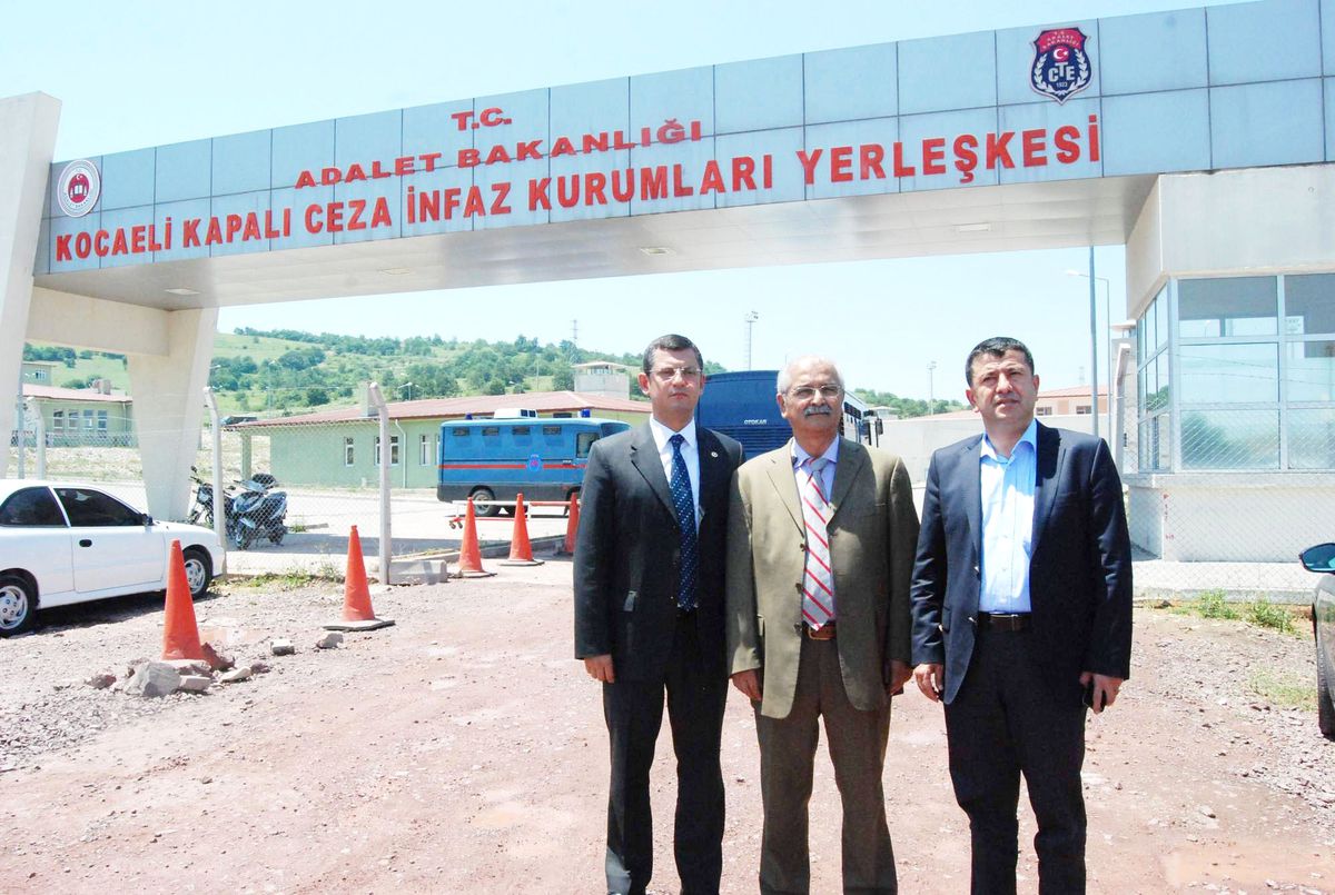 CHP Cezaevi Komisyonu Kandıra F Tipi Cezaevini Ziyaret Etti