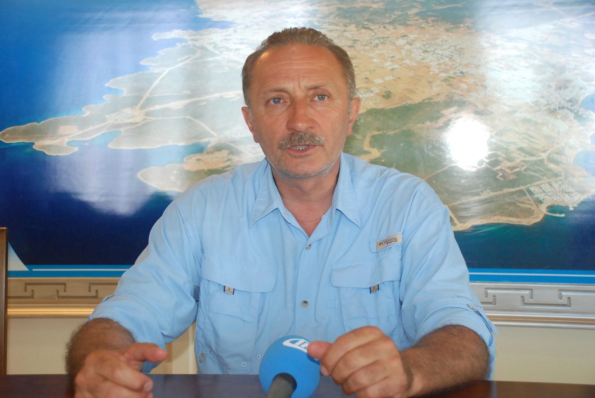 Didim\'de Sıcak Havadan Bunalanlar Soluğu Sahil Kenarında Aldı