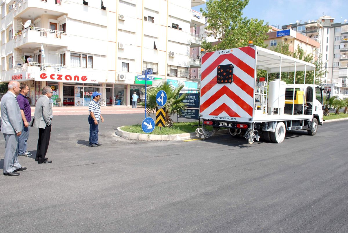 Falez Caddesi\'nin Yol Çizgileri Yenilendi
