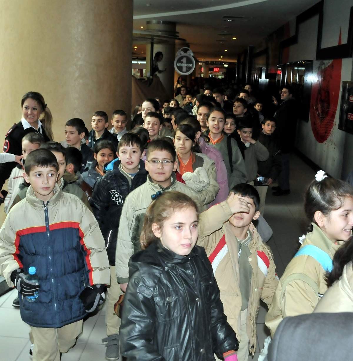 İlköğretim Öğrencileri Espark\'ta Sinemayla Buluştu