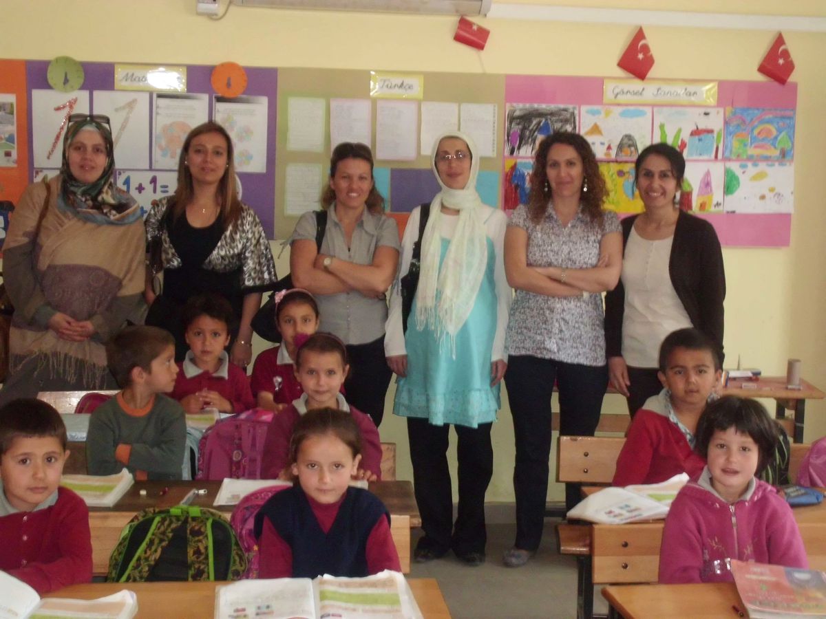 Kermesin Geliri Köy Okuluna Oyuncak Oldu