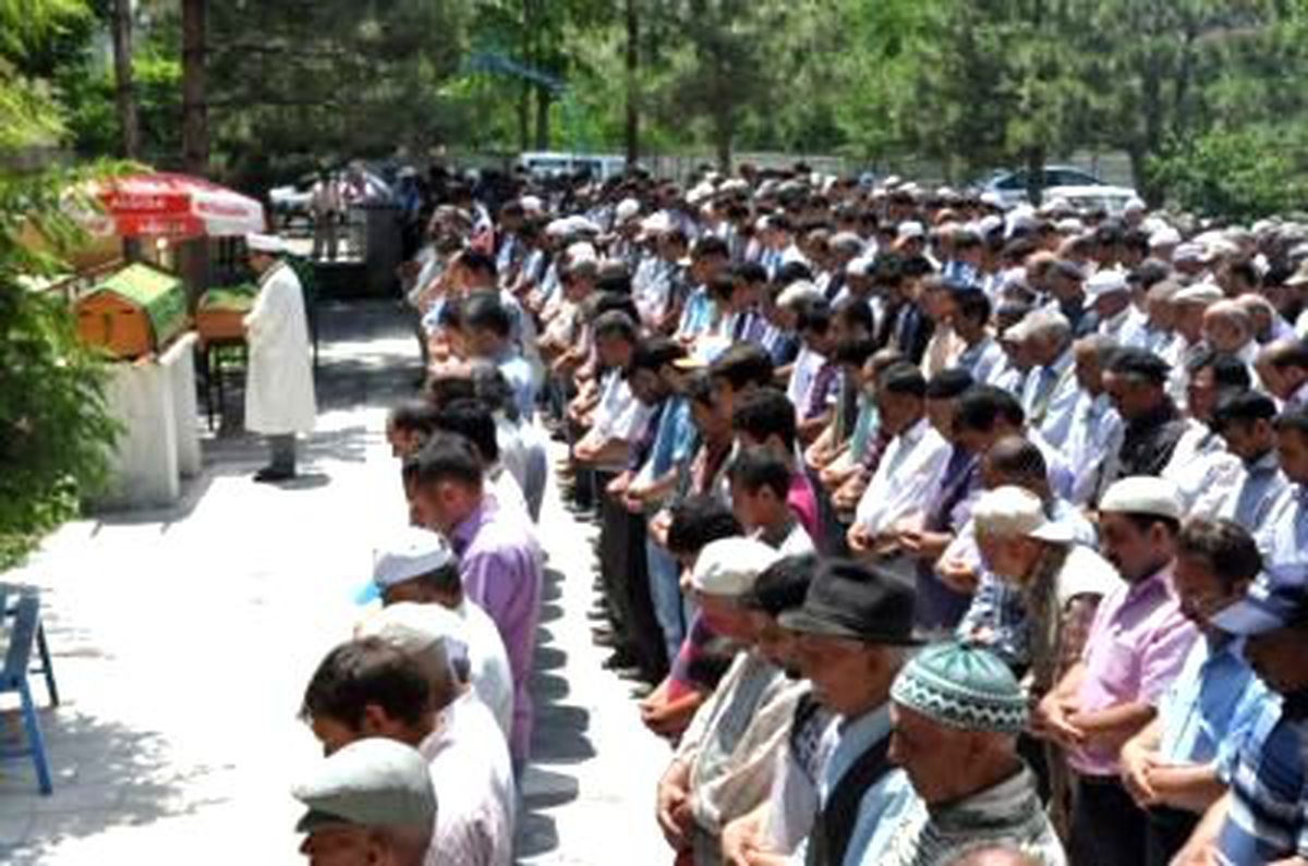 Kütahya\'da Kazada Ölen Dört Kişi Afyonkarahisar\'da Toprağa Verildi