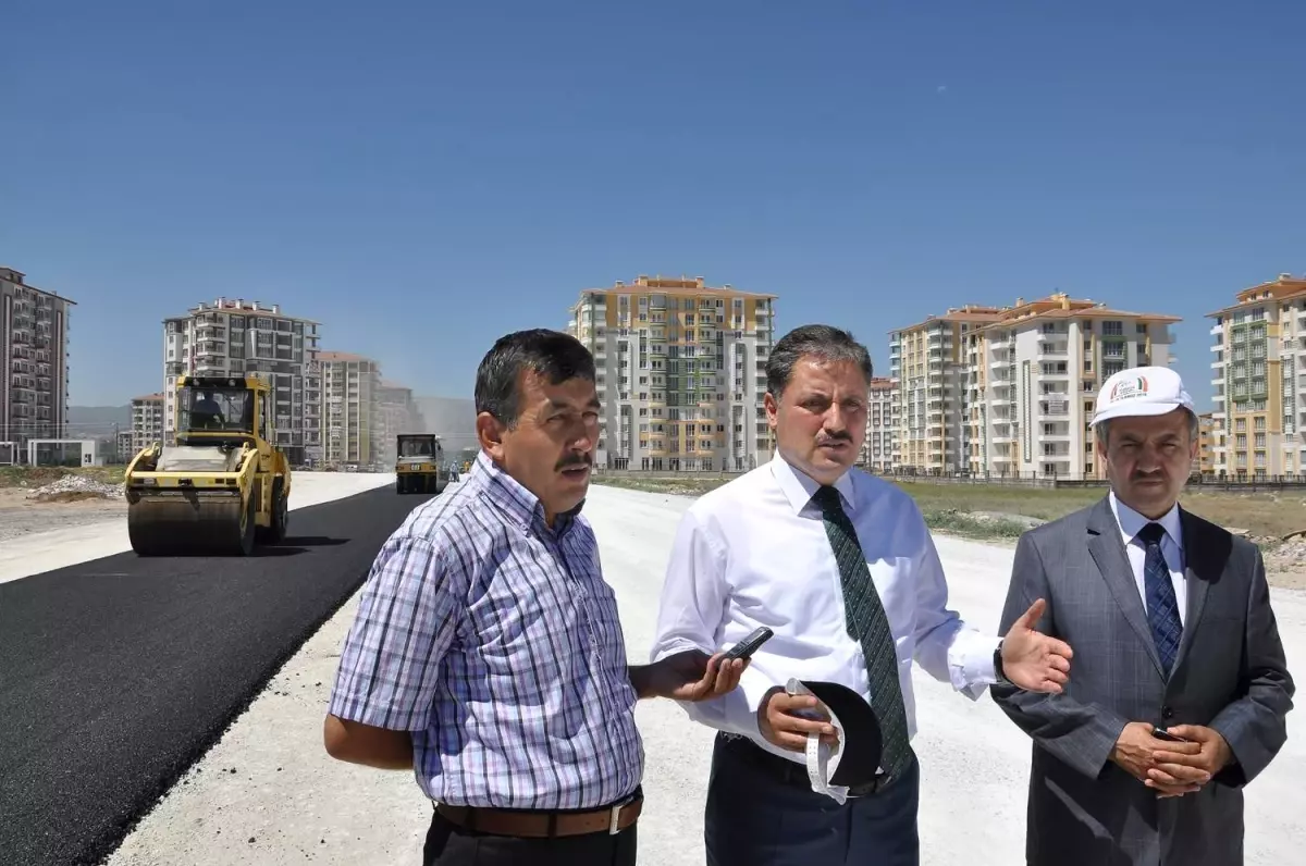 Malatya Belediye Başkanı Ahmet Çakır, Asfalt Çalışmalarını İnceledi