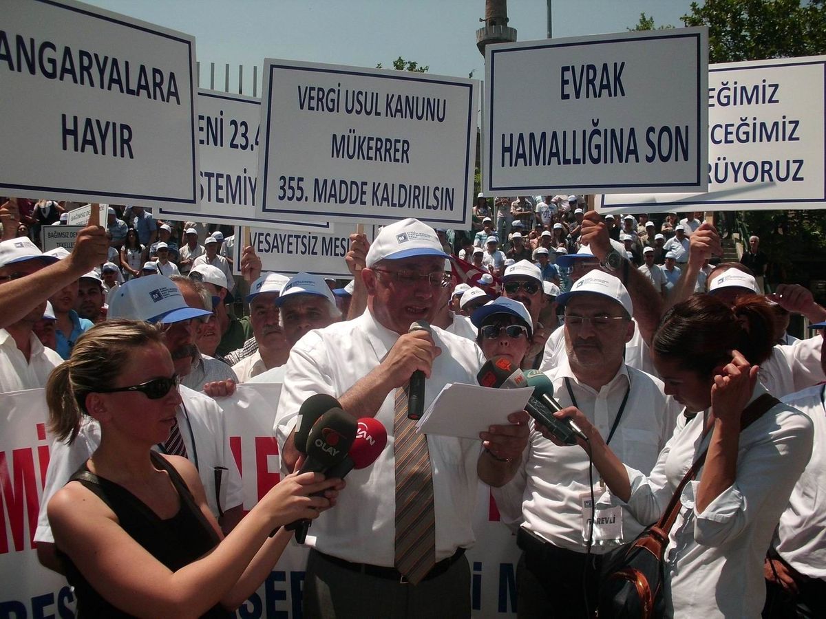 Muhasebeciler Sokağa Döküldü
