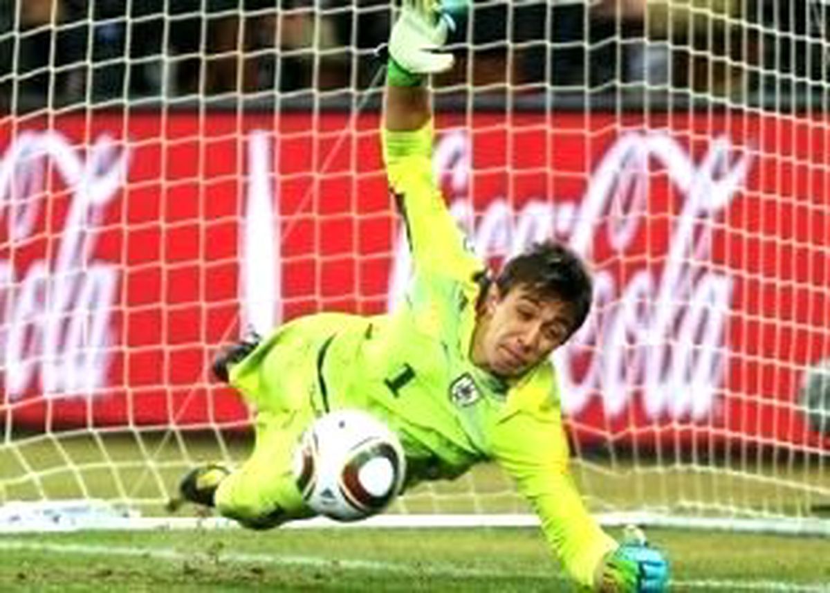 Muslera\'dan Hem İyi Hem de Kötü Haber
