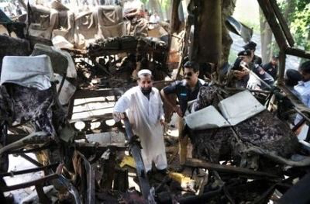 Pakistan\'da Aşiret Liderinin Aracına Bombalı Saldırı