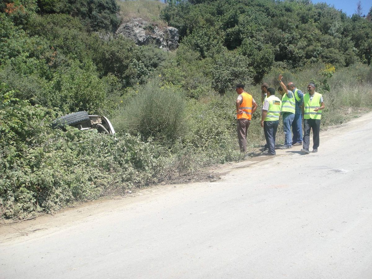 Rampa Çıkamayan Kamyon Şarampole Yuvarlandı