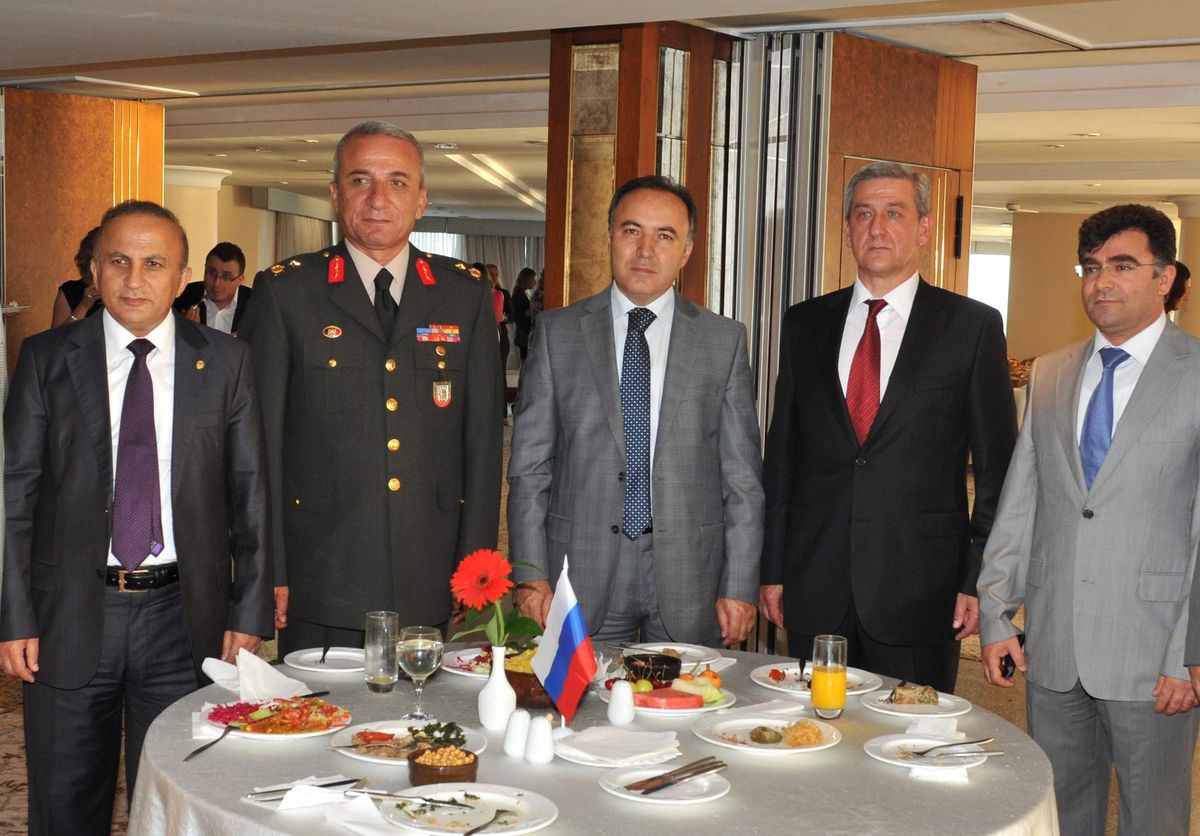 Rus Milli Günü Kutlandı