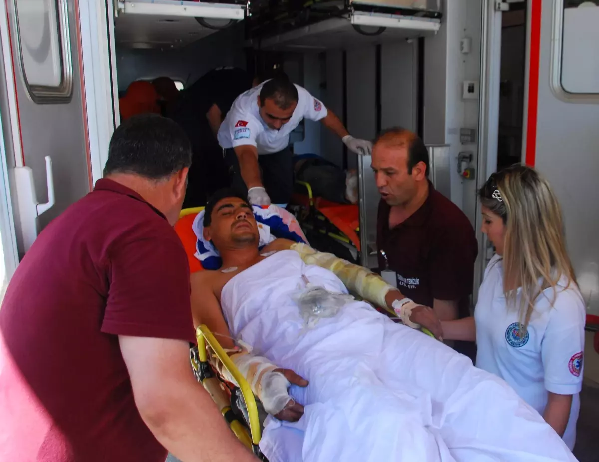 Torbalı\'da 3 Belediye İşçisini Elektrik Çarptı