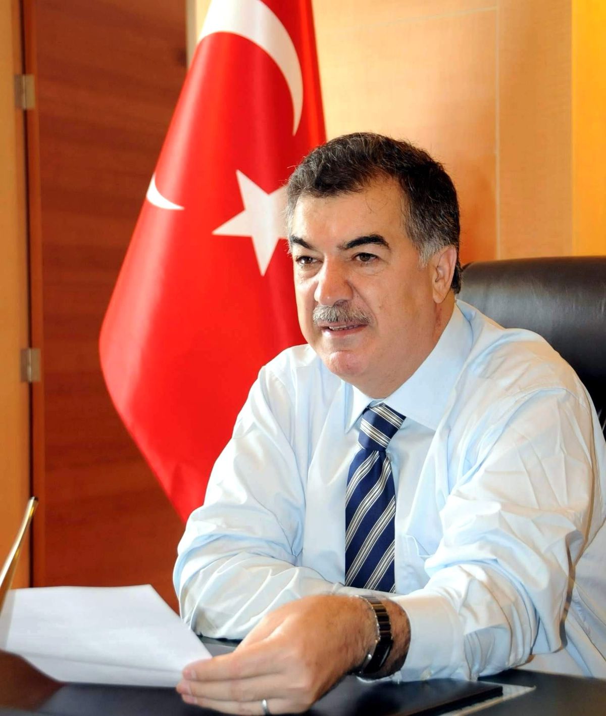 Vali Al\'dan Sağduyu Çağrısı