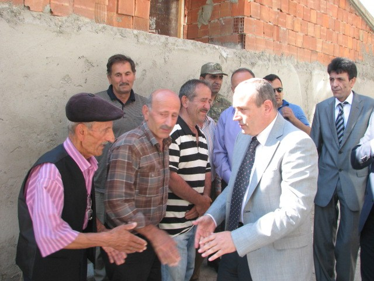 Vali Kızılcık\'tan Heyelanda Hayatını Kaybeden Anne ve Kızının Ailesine Taziye Ziyareti