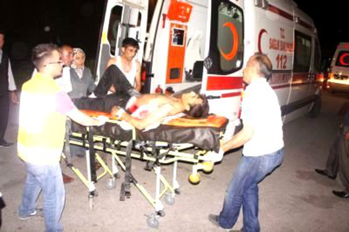 Yer Davası Yüzünden Çıkan Kavgada Bıçaklar Konuştu: 4 Yaralı