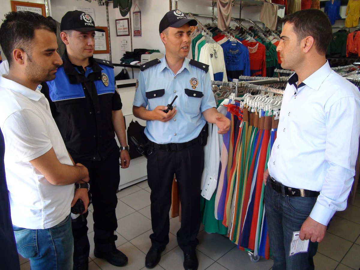 Yozgat Emniyet Müdürlüğü\'nden Hırsızlık Olaylarına Karşı Broşürlü Uyarı